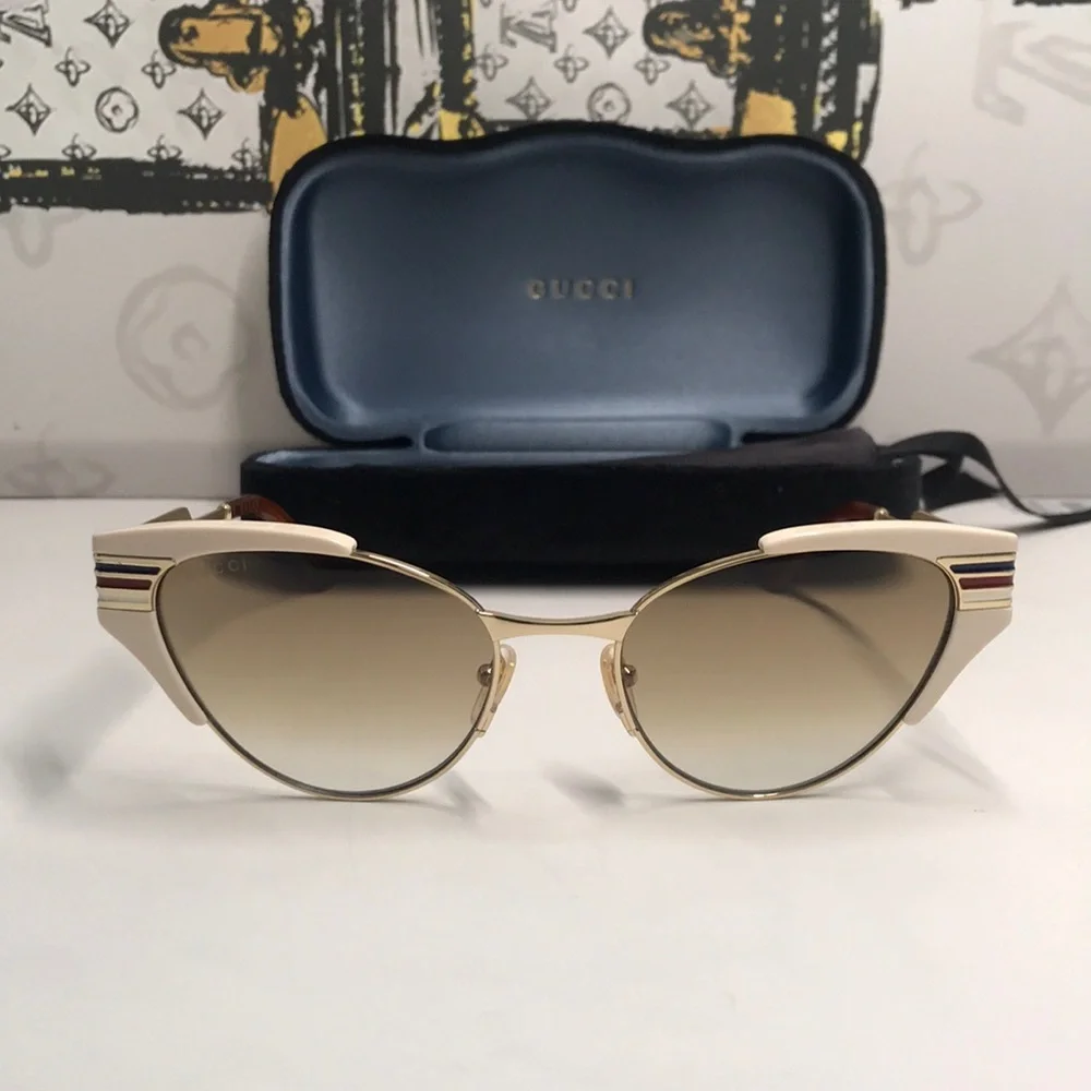 New Authentic Gucci GG0522S 005 Cat-Eye Sunglasses Ivory Brown Gradient